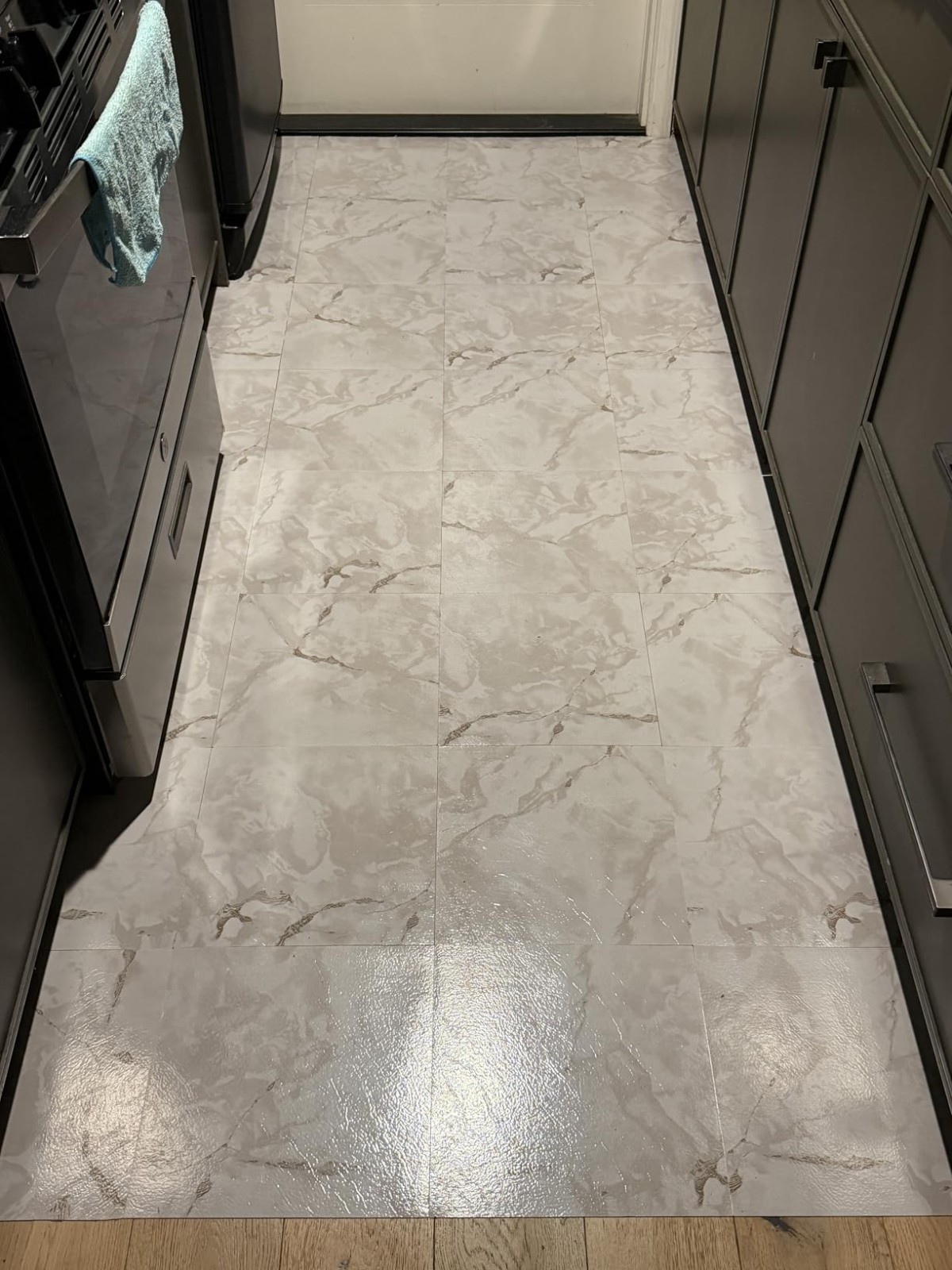 Home Furnishings Nexus 12in Vinyl Tile White Grey Marble Veins 20 Count Pack One