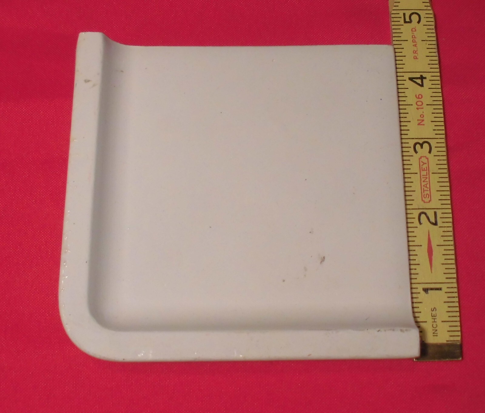 1 pc. Corner Bullnose: Oatmeal-Buckwheat Ceramic Tile Robertson 4-5/16″ Mudd Cap