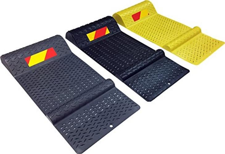 Pair of Plastic Parking Mat Guides for Garage Vehicles, Antiskid 2 Pack Black