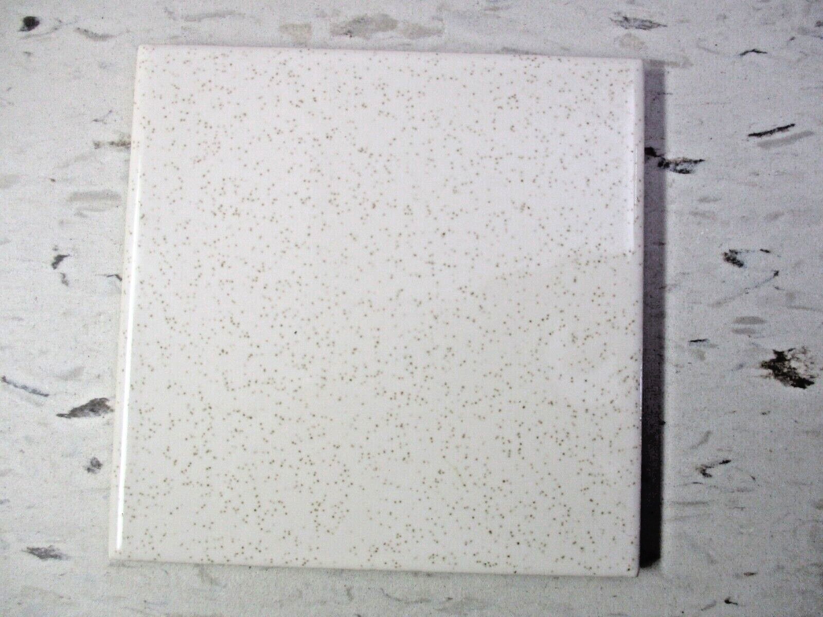 1 Wall Tile Ft Florida USA 4-3/8″ 1970 Gloss Brown Speckled Oatmeal on Off White