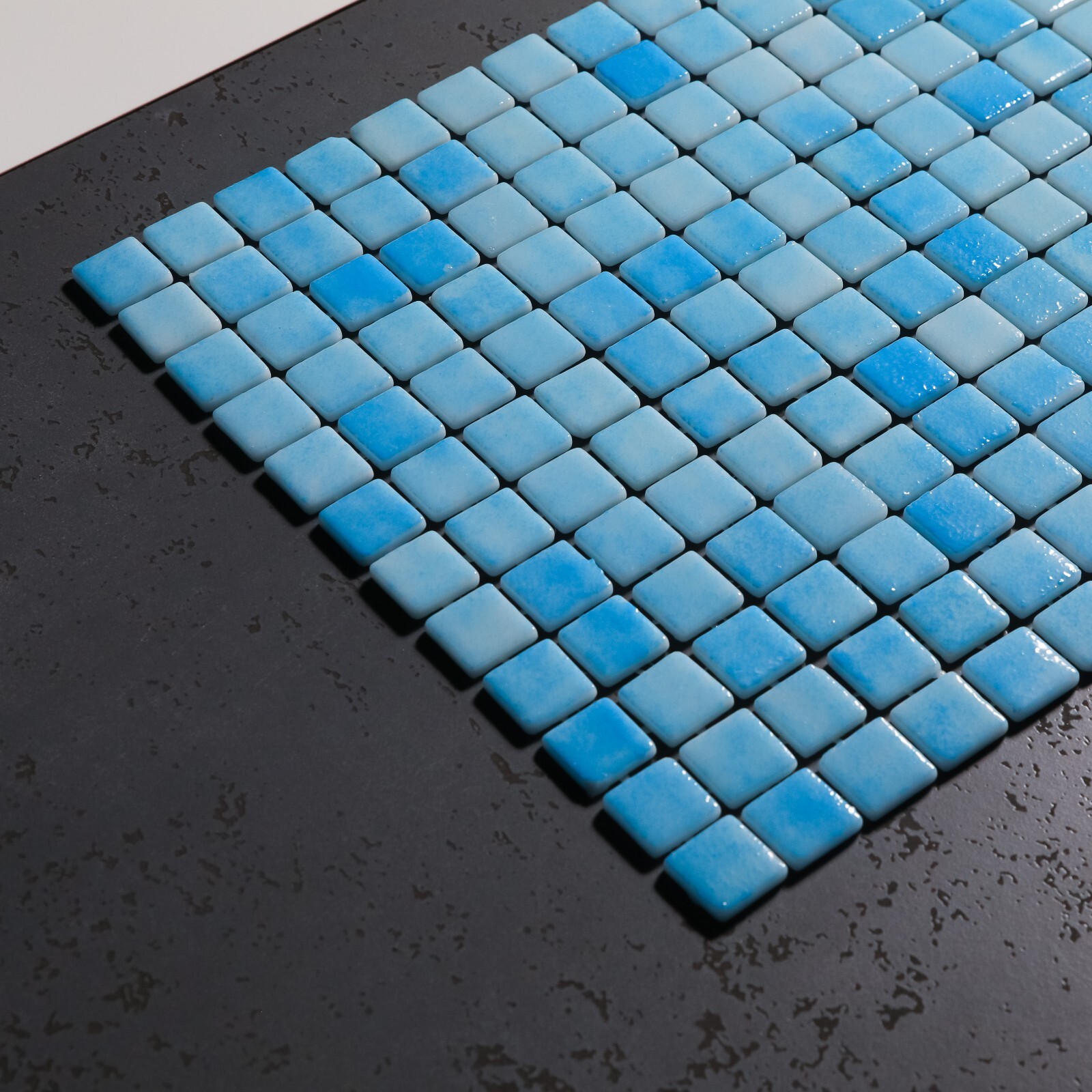 Pressed Glass Mosaic on Pool Net 32.5×51.5 – Caribbean Pool Glossy