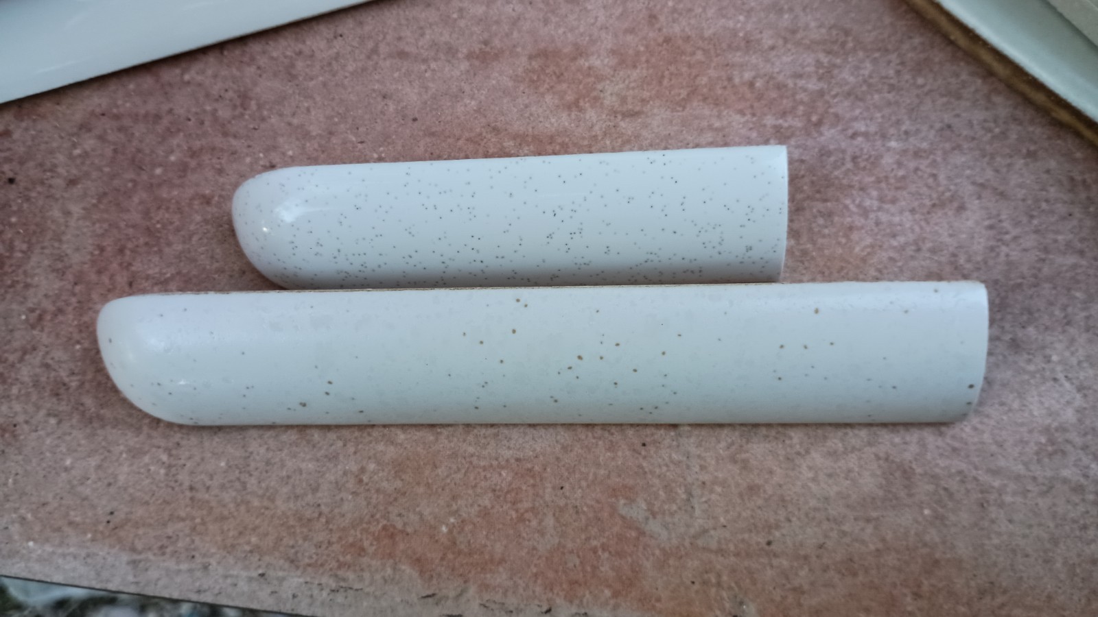 2 pcs. Speckled Beige Ceramic Quarter Round Tiles 1″ X 6″ Finished Corner Beak