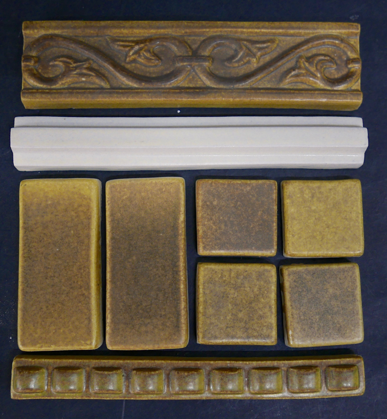 Contemporary Trim Border Tile with Ridge-Off White