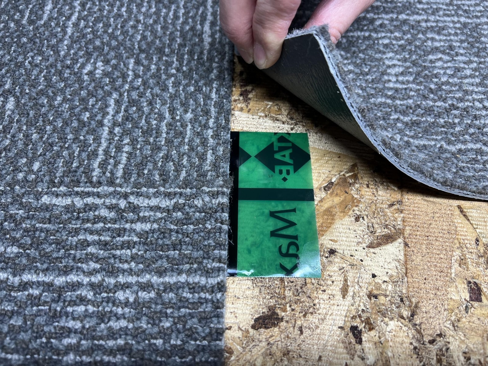 Will Float Residential/Commercial Carpet Tile. 250tabs = 70 syds/630 SF of Ca…