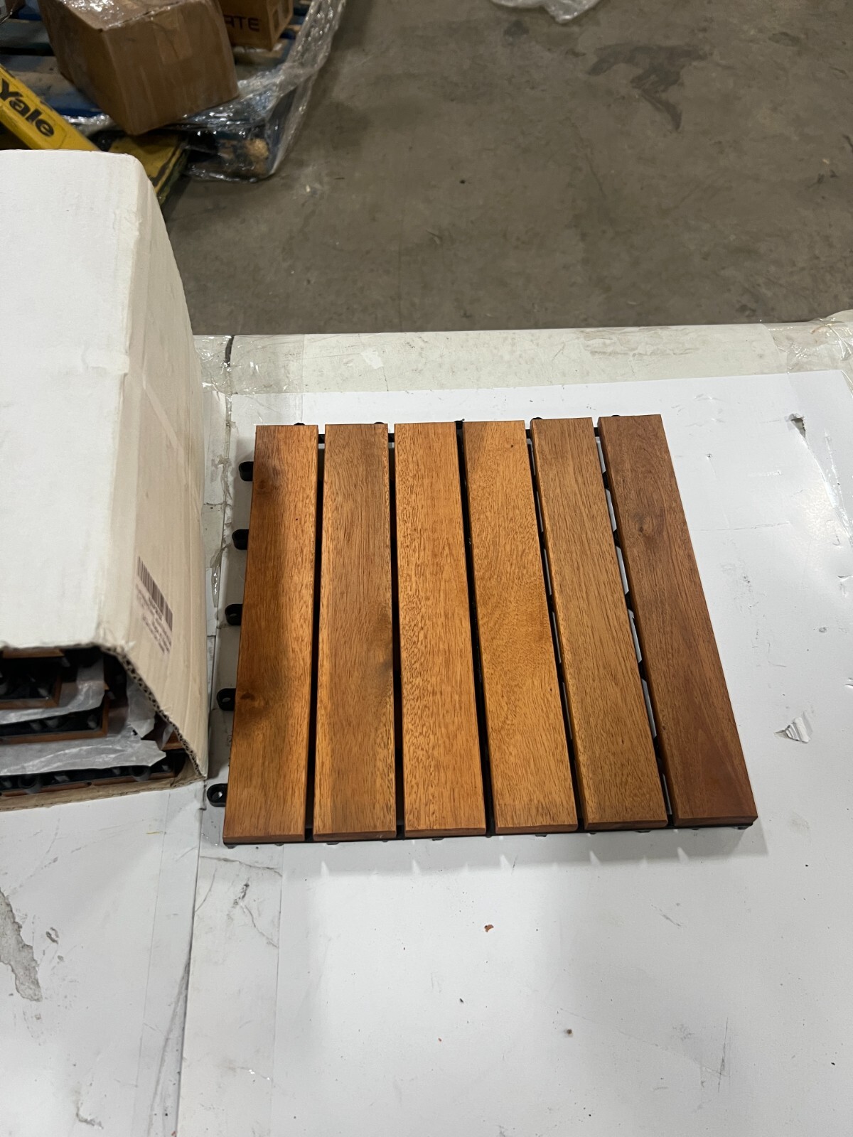 12″x12″ Square Wood Interlocking Outdoor Flooring Decking Tiles, 6 Slats