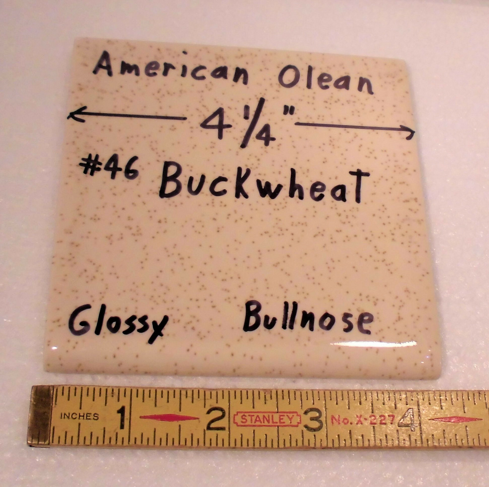 1 pc. *Buckwheat* Glossy Bullnose Ceramic Tile #46 by American Olean 4-1/4″ NOS