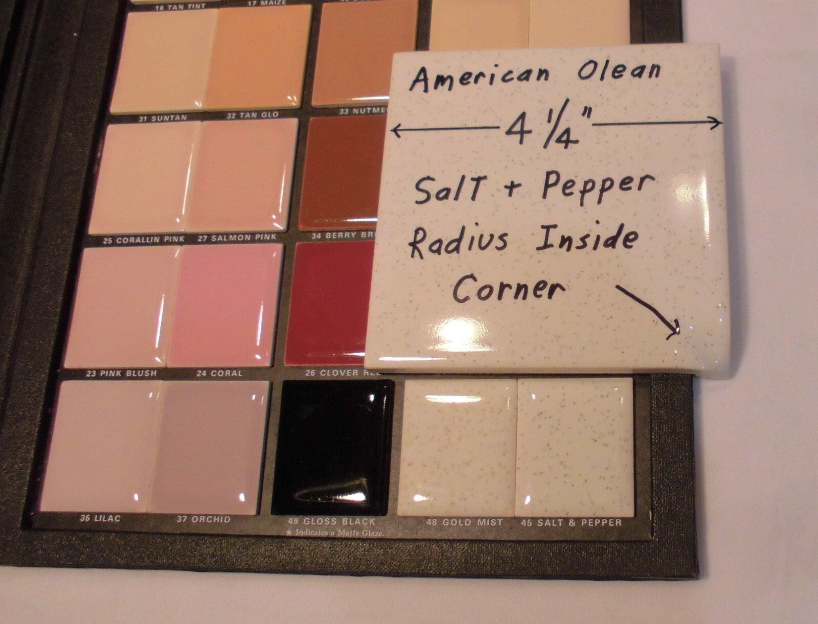 Salt & Pepper: Radius Bullnose Inside Corner Ceramic Tile: 4-1/4″ American Olean