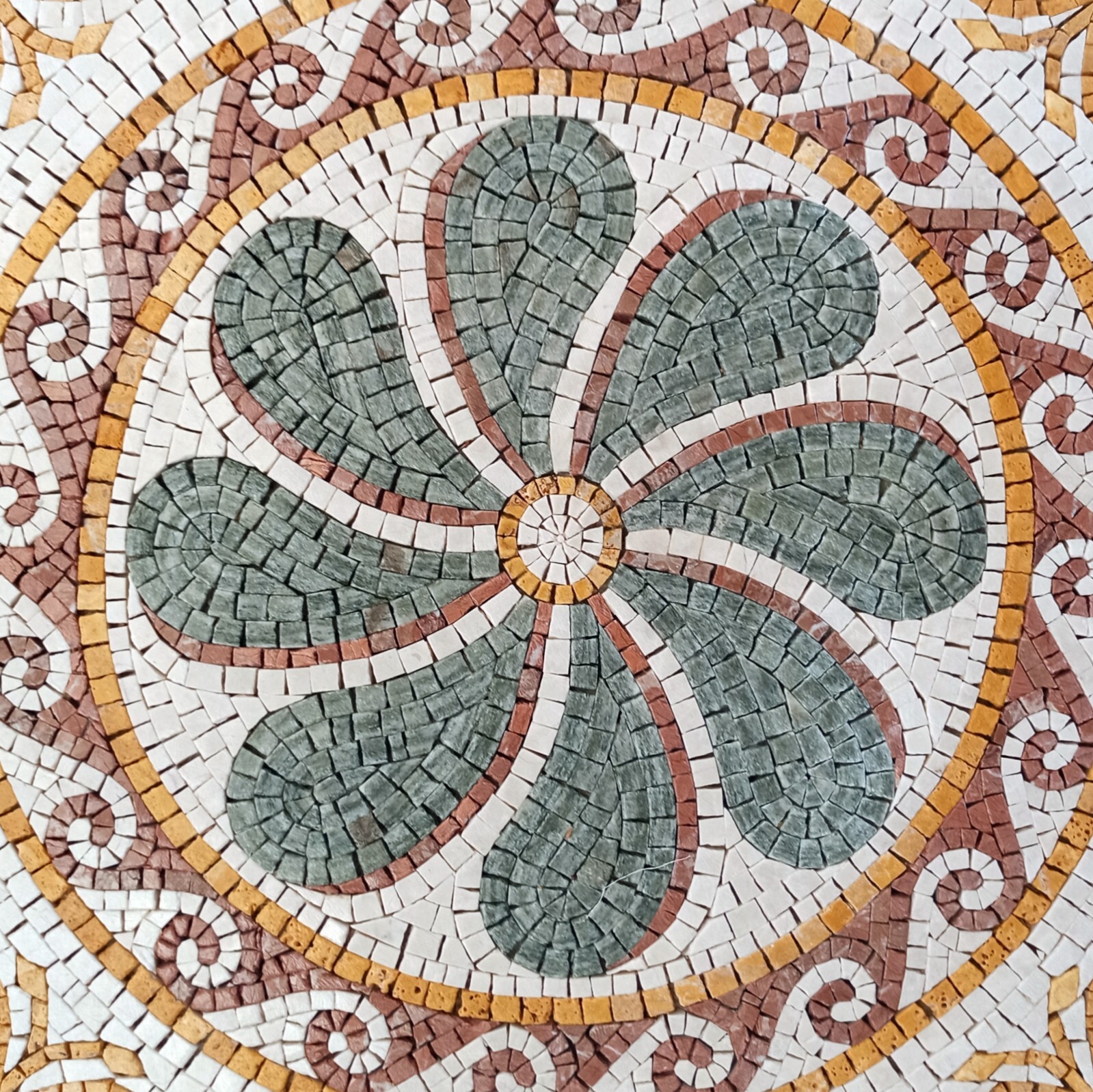 Handmade Square-Shaped Decorative Green Flower Motif with Wave Border Mosaic Til