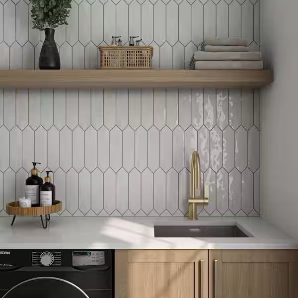 Daltile LuxeCraft Artic White Glossy 3 in. x 12. in. Glazed Ceramic Picket Wall