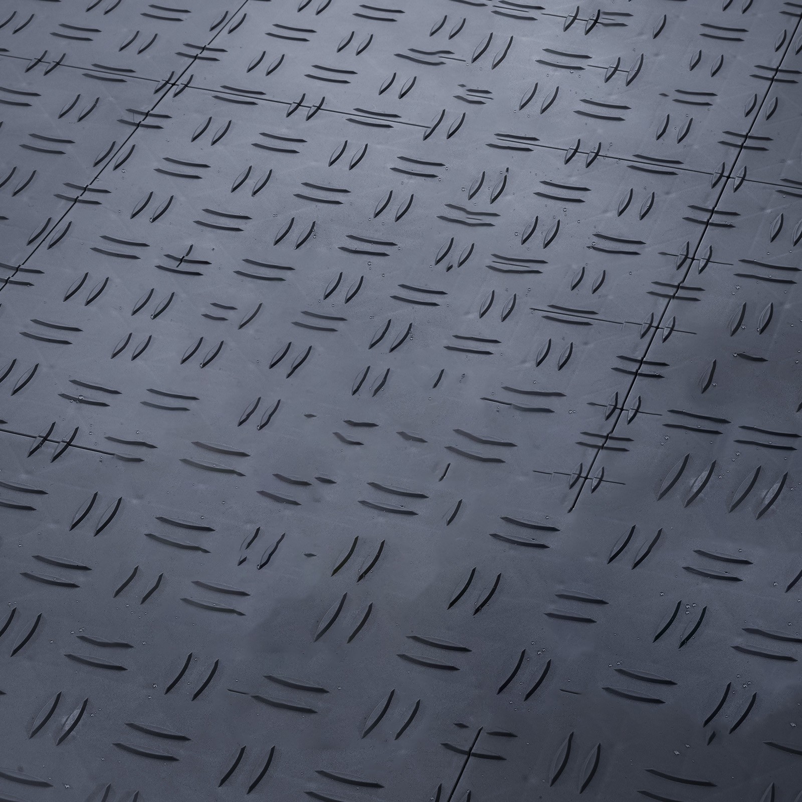 VEVOR 12×12″ Garage Trac Interlocking Garage Flooring Mat Tiles 25 Pack Graphite
