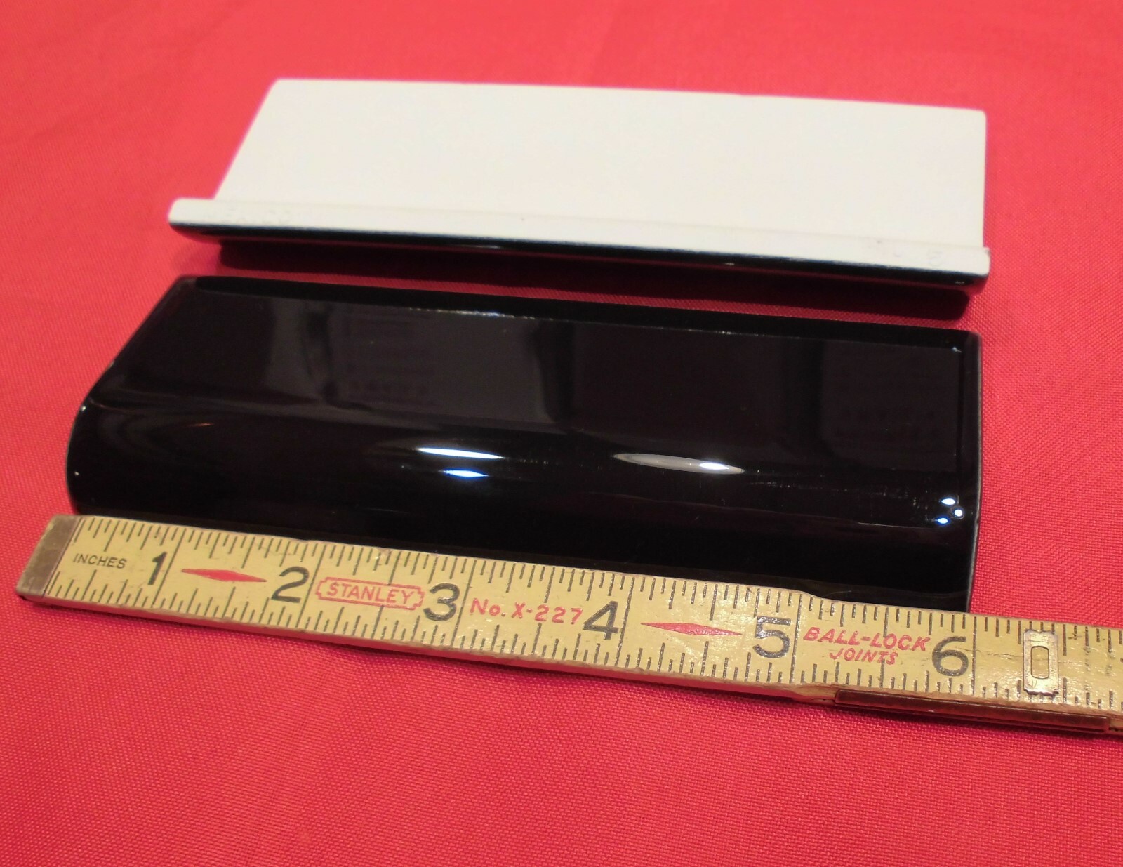 1 pc. Glossy Black 2″ X 6″ X 5/8″ Ceramic Radius Bullnose Tiles, Mud-Caps, New