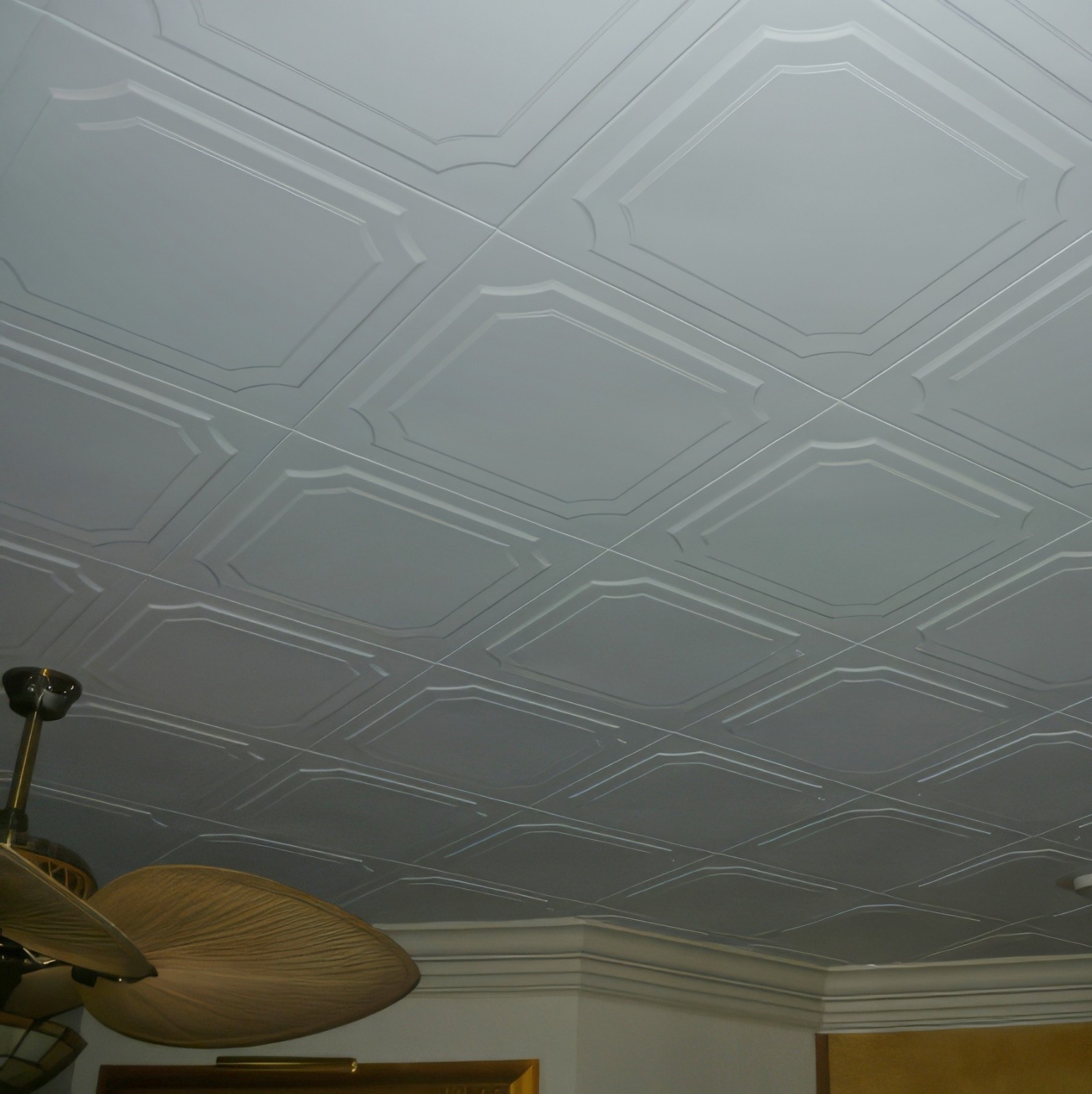 Ceiling Tiles Glue Up Styrofoam 20×20 R8 White Pack of 96 pcs 253 sq ft