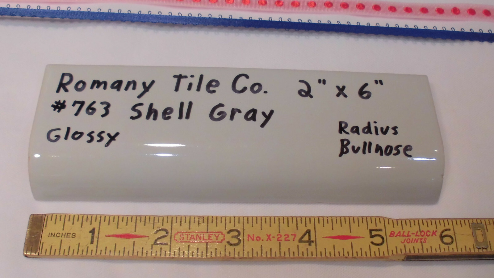 1 pc. *Shell Gray* 2″ X 6″ Radius Bullnose Ceramic Tile by Romany Co. 1950’s