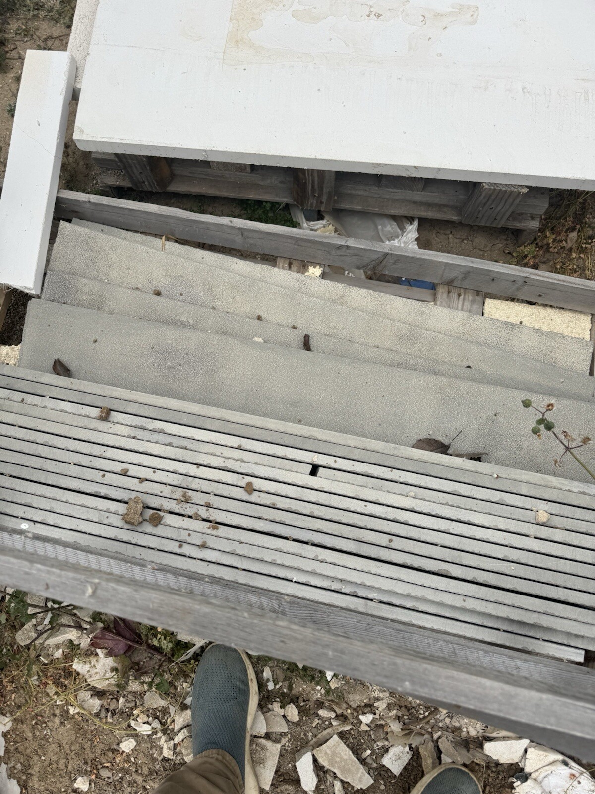 Grey Limestone Cladding And Pavers Random Widths , Pavers And Blocks Available