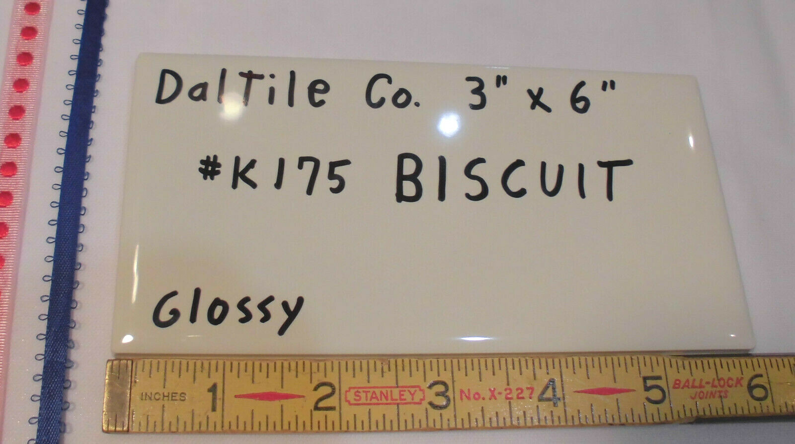 1 pc. Biscuit by Daltile #K175; 3″ X 6″ Glossy Ceramic Tile; New Stock, Mint