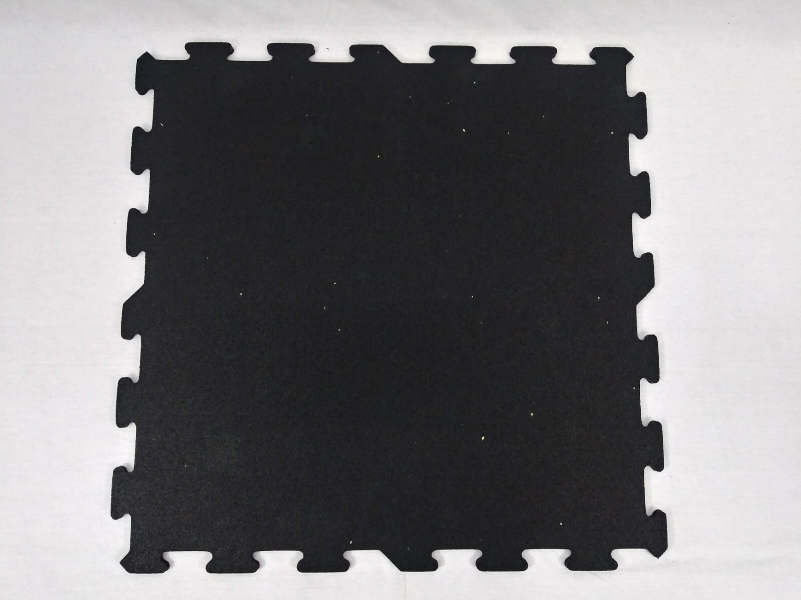 172 sq. ft 24″ x 24″ x 9mm 3% Grey Fleck Rubber Interlocking Tiles