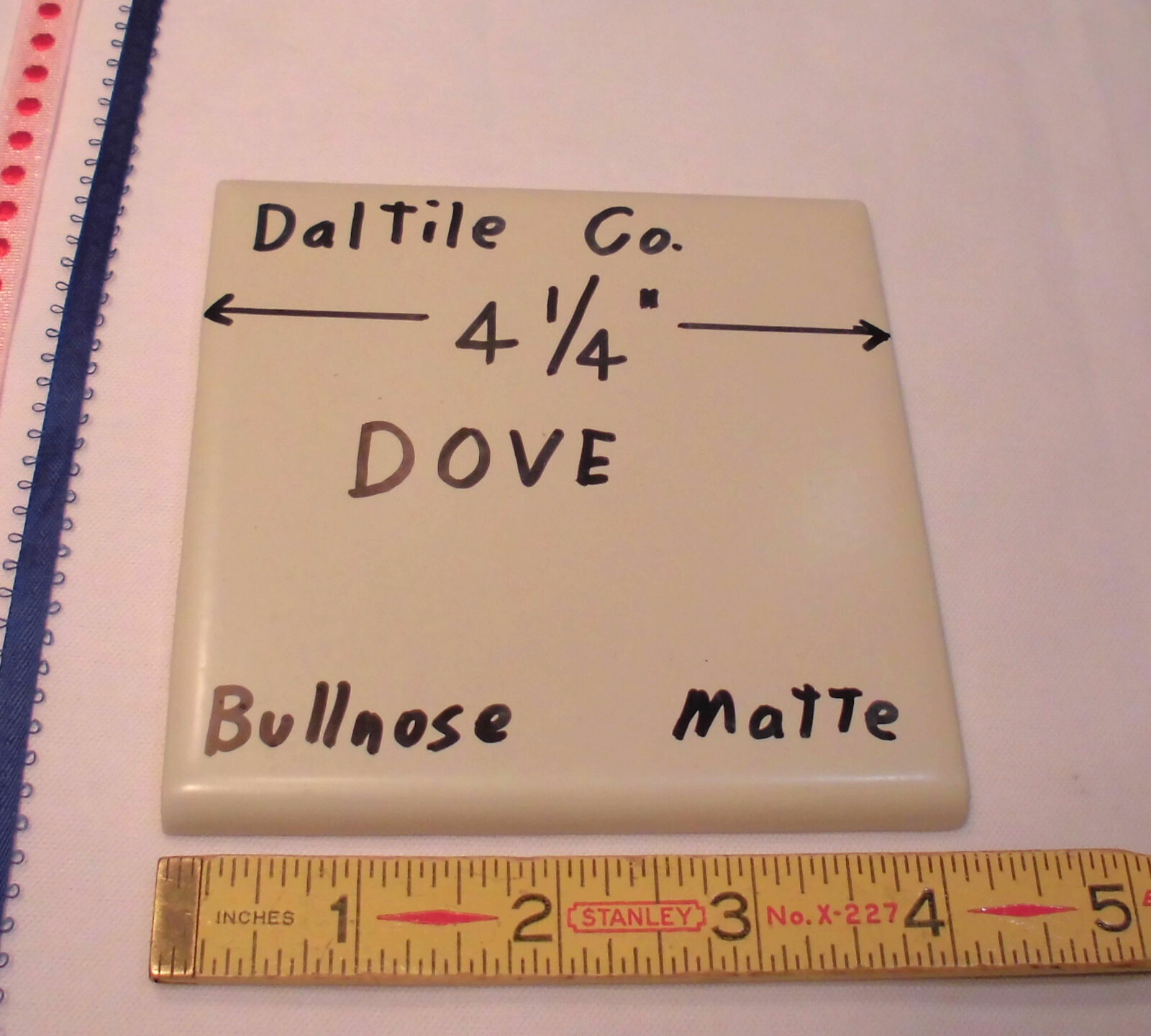 1 pc. Dove-Lite Gray; Bullnose Ceramic Tile by Daltile #D-725; 4-1/4″ Matte, New