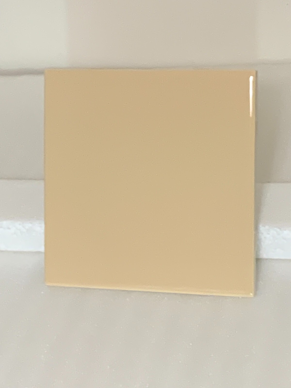 New AO AMERICAN OLEAN 6″ X 6″ Ceramic BRIGHT MAIZE #0024 GLOSS