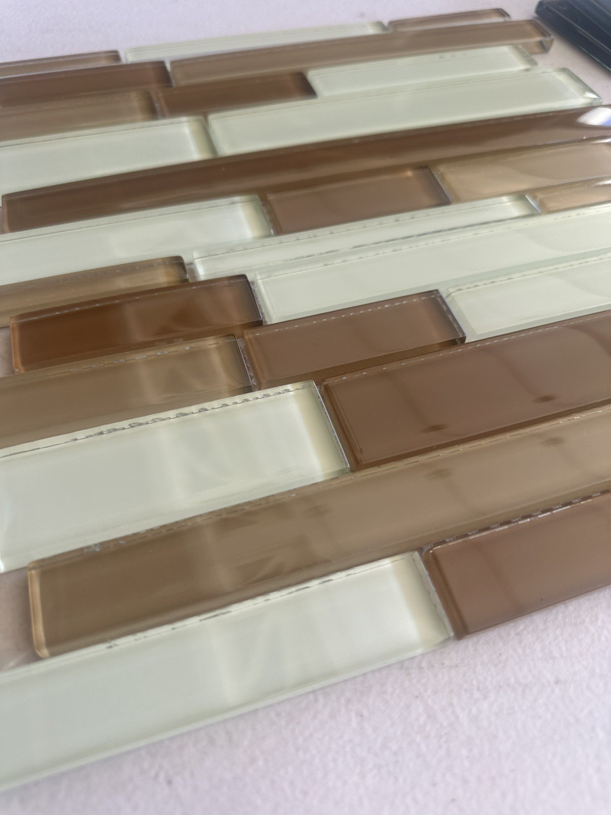 Light Beige Mix Glossy Glass Mosaic Staggered Mesh Mounted