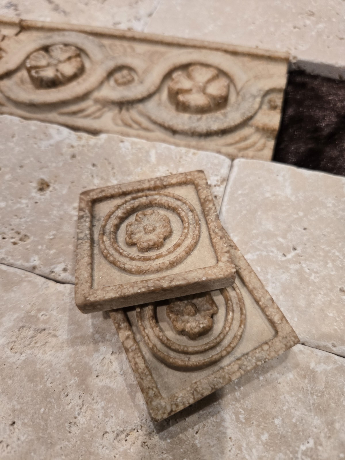 Italian tile border Looks Like Travertine Ivory Chiaro Tumbled Stone Marble Look