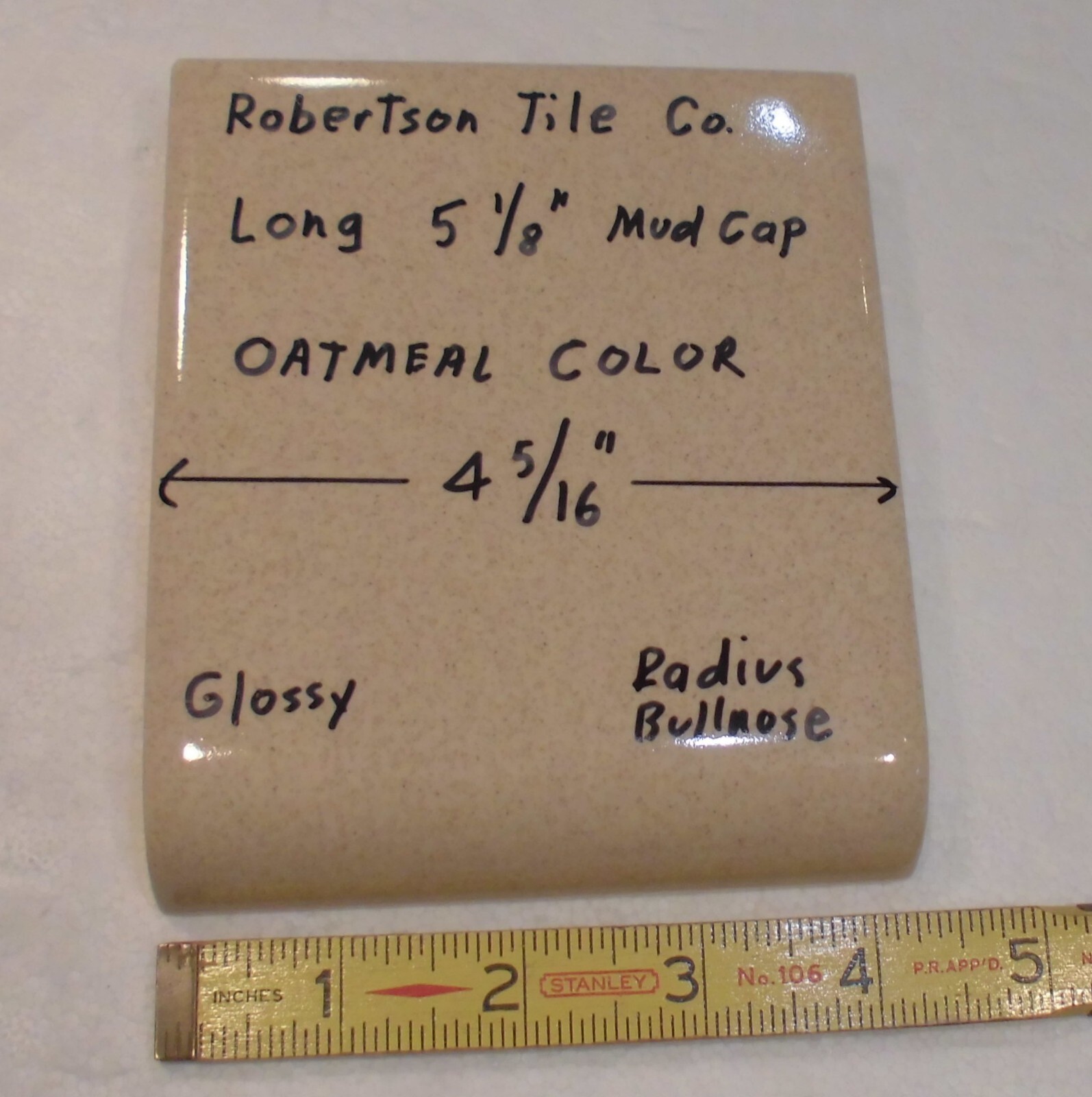 1 pc. Radius Long Bullnose: Oatmeal Glossy Ceramic Tile by Robertson 4-5/16″