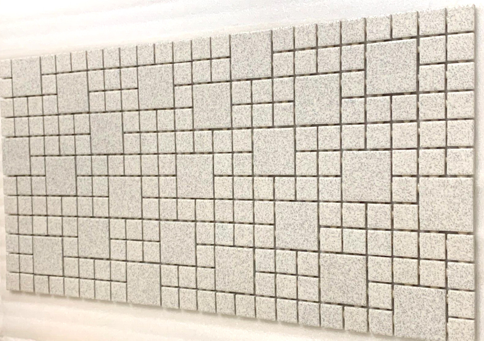 New Daltile Mosaic Keystone 12″ x 24″ Floor Tile White/Black Speckled *120sqft*