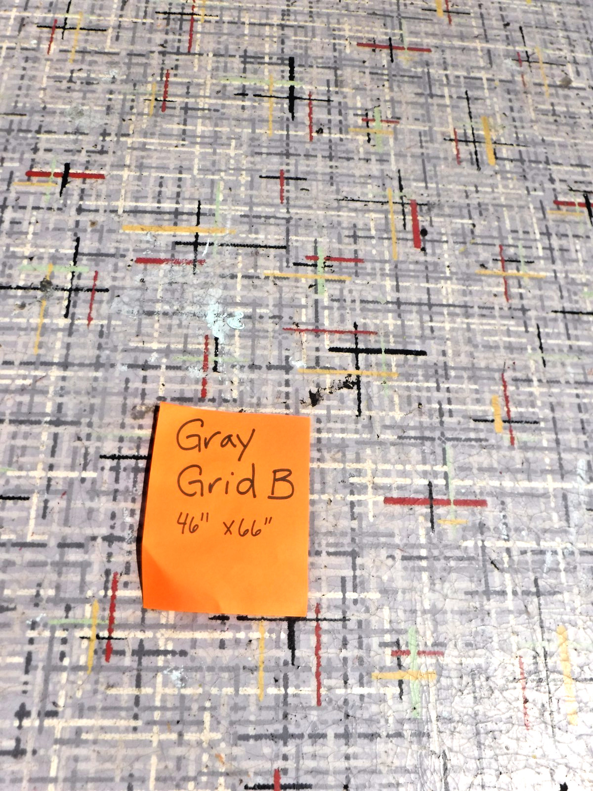 VTG~LINOLEUM FLOORING~LARGE PIECE~46″x66″~1950-60~MOVIE SET~MCM~GRAY GRID B