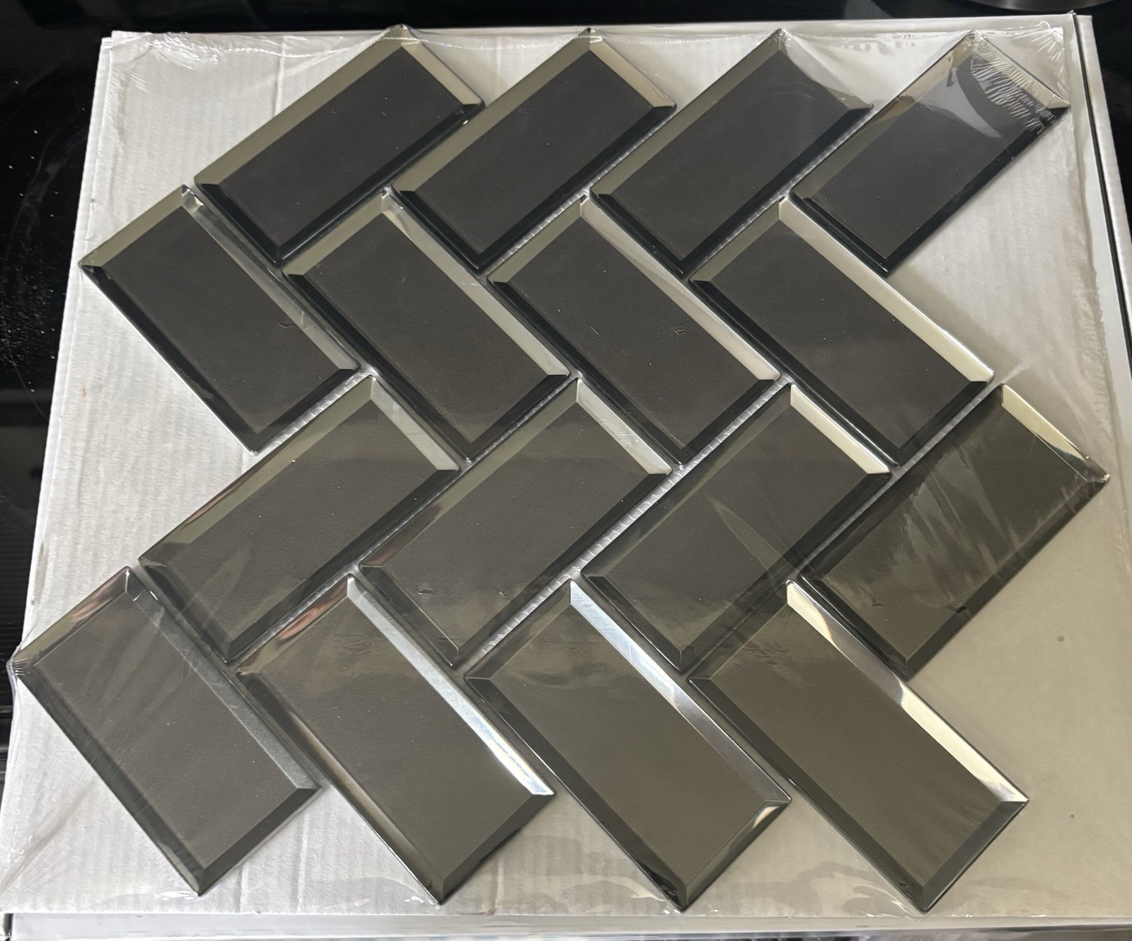 Satori Skylight Champagne Glass Mosaic Herringbone Glossy Tile 11.14″ 10pk