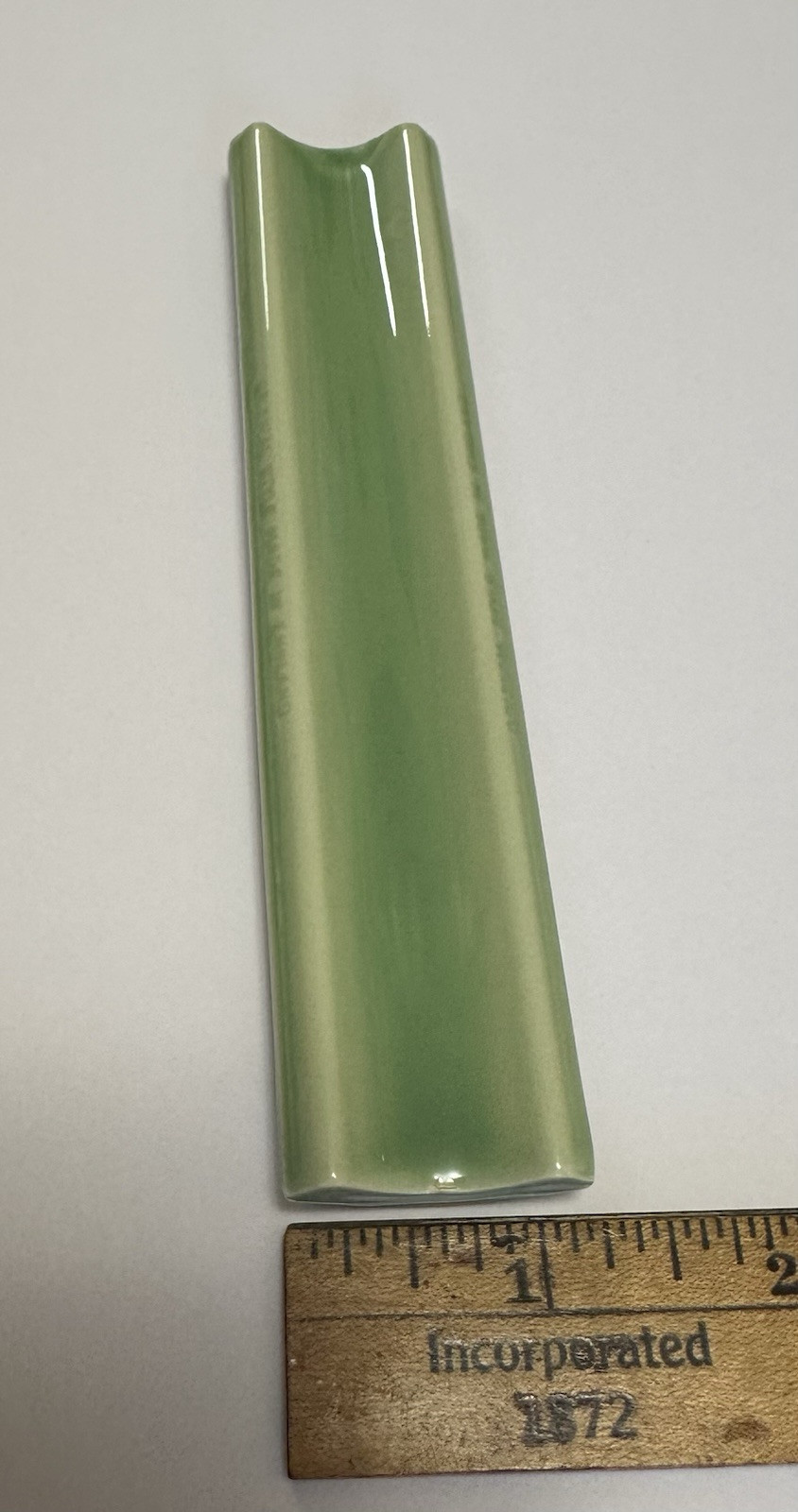 1 pc. Lime Green: Ceramic inside Corner / Quarter Round Tile 1″ X 6″ England