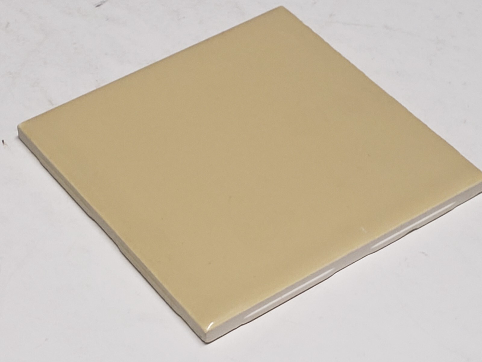 Vtg 1 pc. Ceramic Florida Tile – Mustard Yellow Glossy – 4 3/8″ Sq. NEW NOS