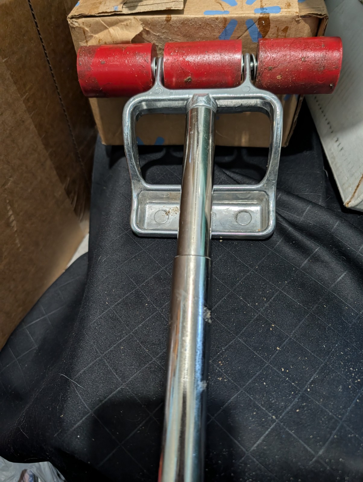Roberts han 10-955 Light weight Compact Extendable Handle Floor Roller