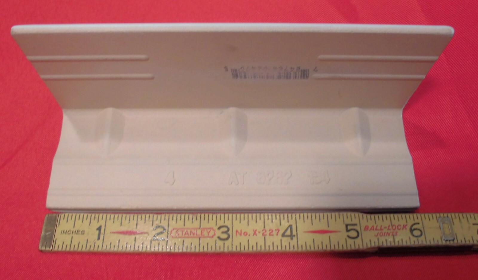 1 pc. “Brightest Gloss White” V Cap; Ceramic Trim Tile; Counter Top Edging: NEW