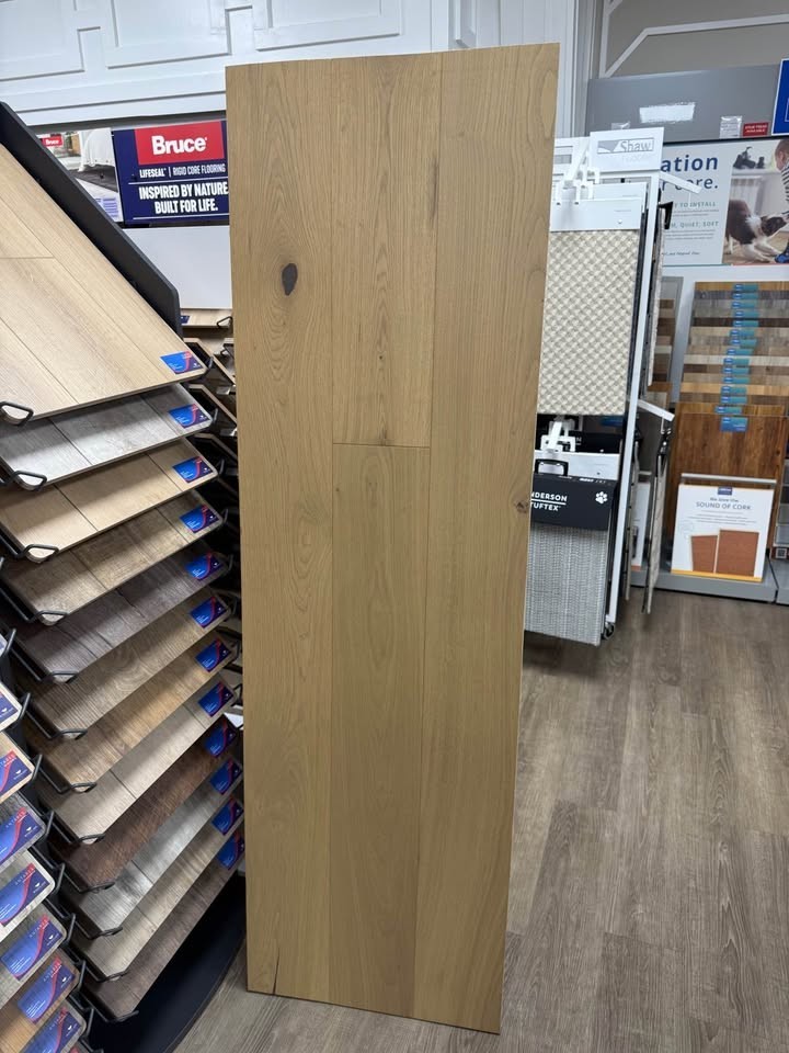 Earthwerks White Oak Engineered Hardwood Color Terrassa 9/16″ thick 7.5 w planks