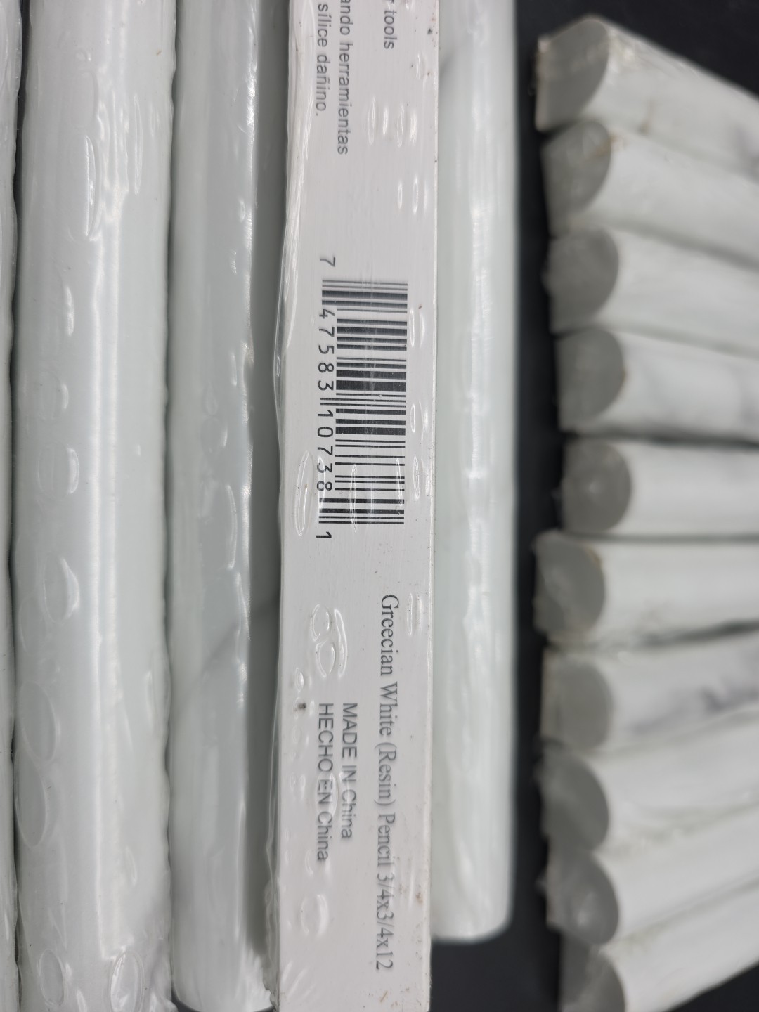 18-Pack Grecian White Resin Marble Pencil Liner Tile Trim, 3/4” x 3/4″ x 12″