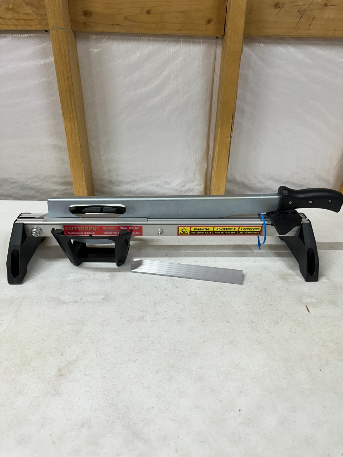Fully pre-assembled Manual Laminate & Vinyl Floor Cutter, Lightweight Flooring