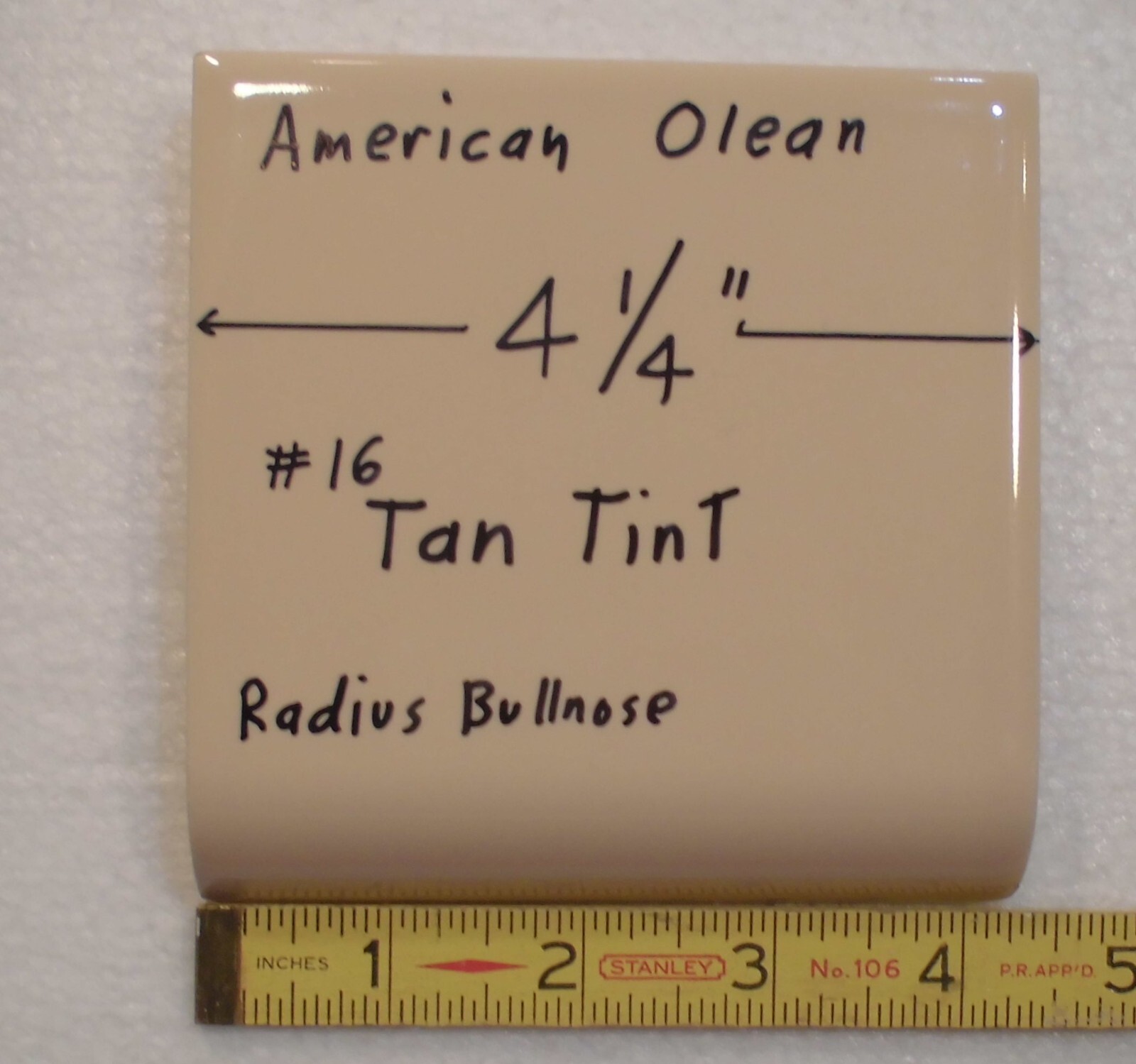 1 pc. Tan Tint: Glossy Radius Bullnose Ceramic Tile 4-1/4″ American Olean NOS