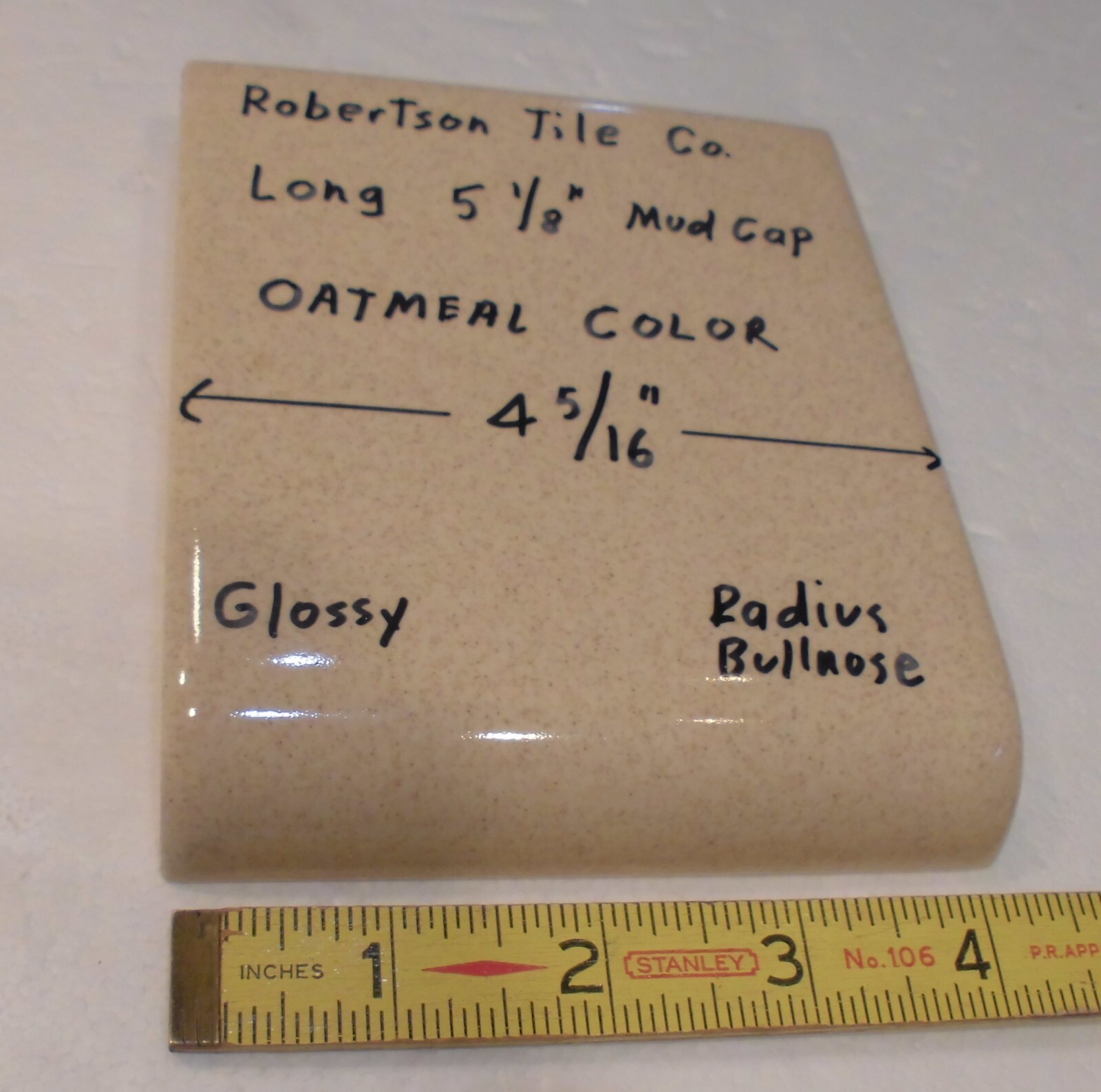 1 pc. Radius Long Bullnose: Oatmeal Glossy Ceramic Tile by Robertson 4-5/16″