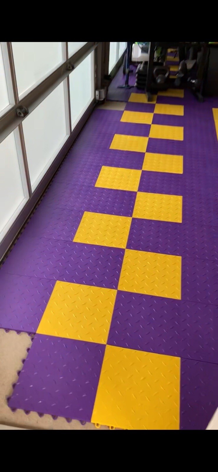 BLUE – 50 interlocking garage floor tiles Diamond Plate Clearance Basement Deck