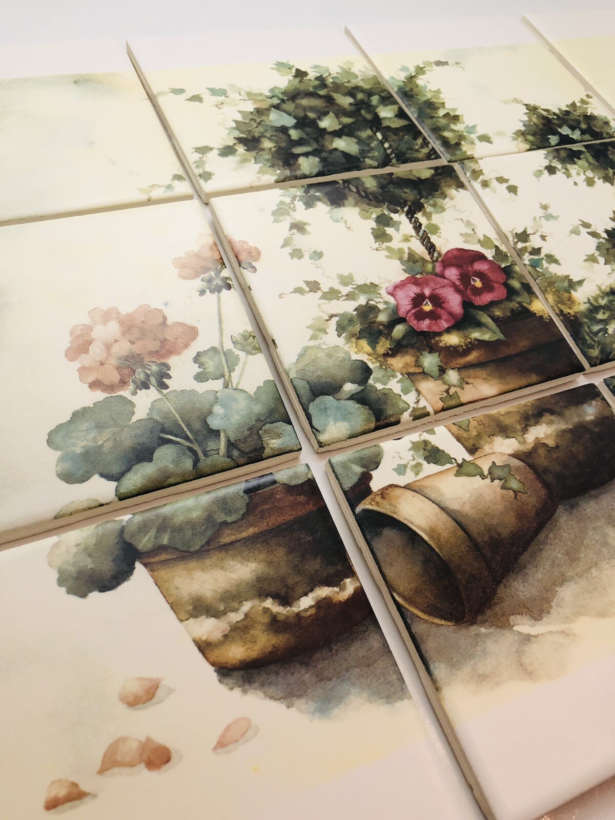 TOPIARY 12 PC BACKSPLASH OR Floral MURAL Country Garden Ivy 13 1/4 X 17 5/8″