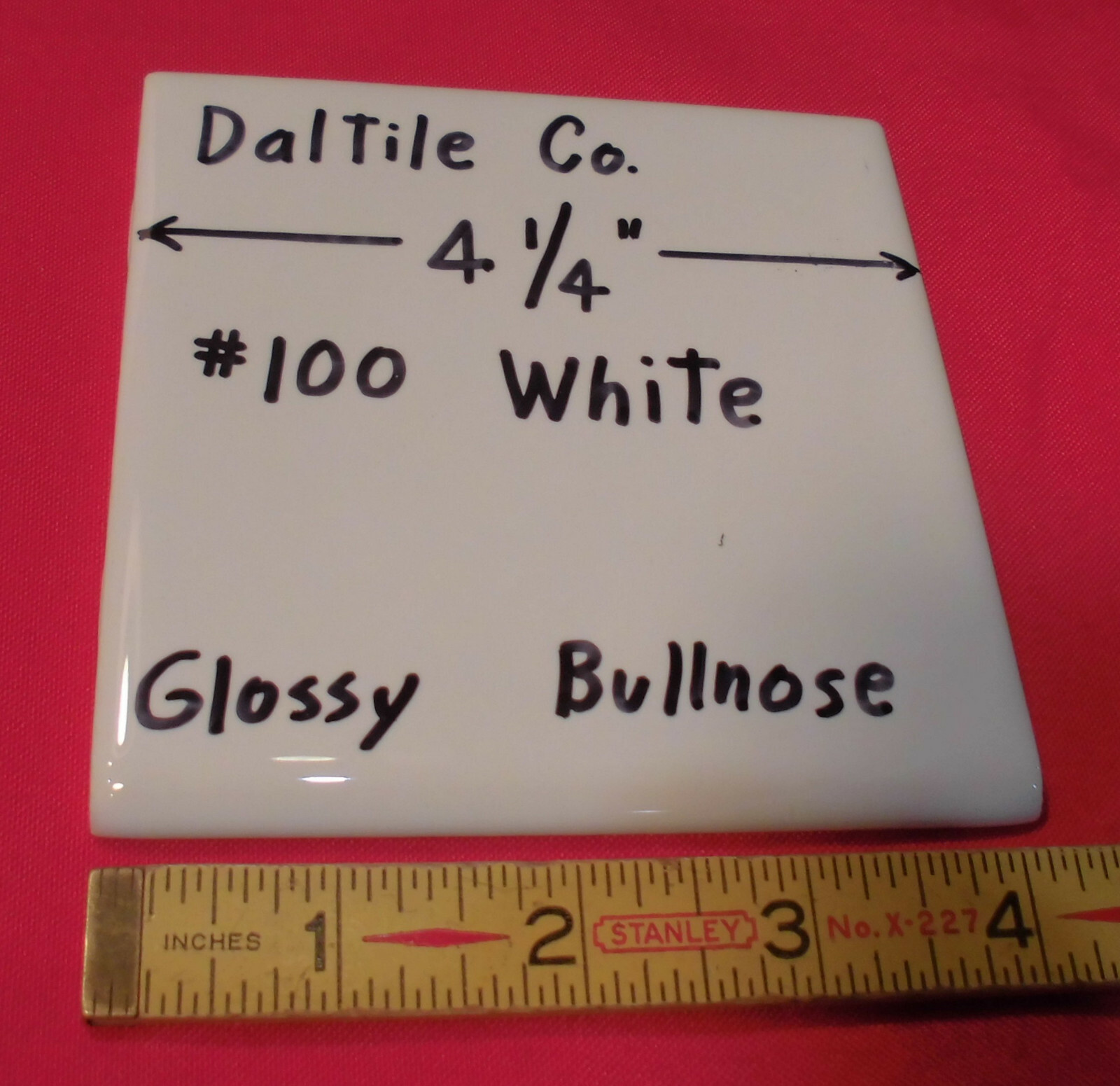 1 pc. White #100 by Daltile Co. 4-1/4″ Ceramic Surface Bullnose Tile; New Flat