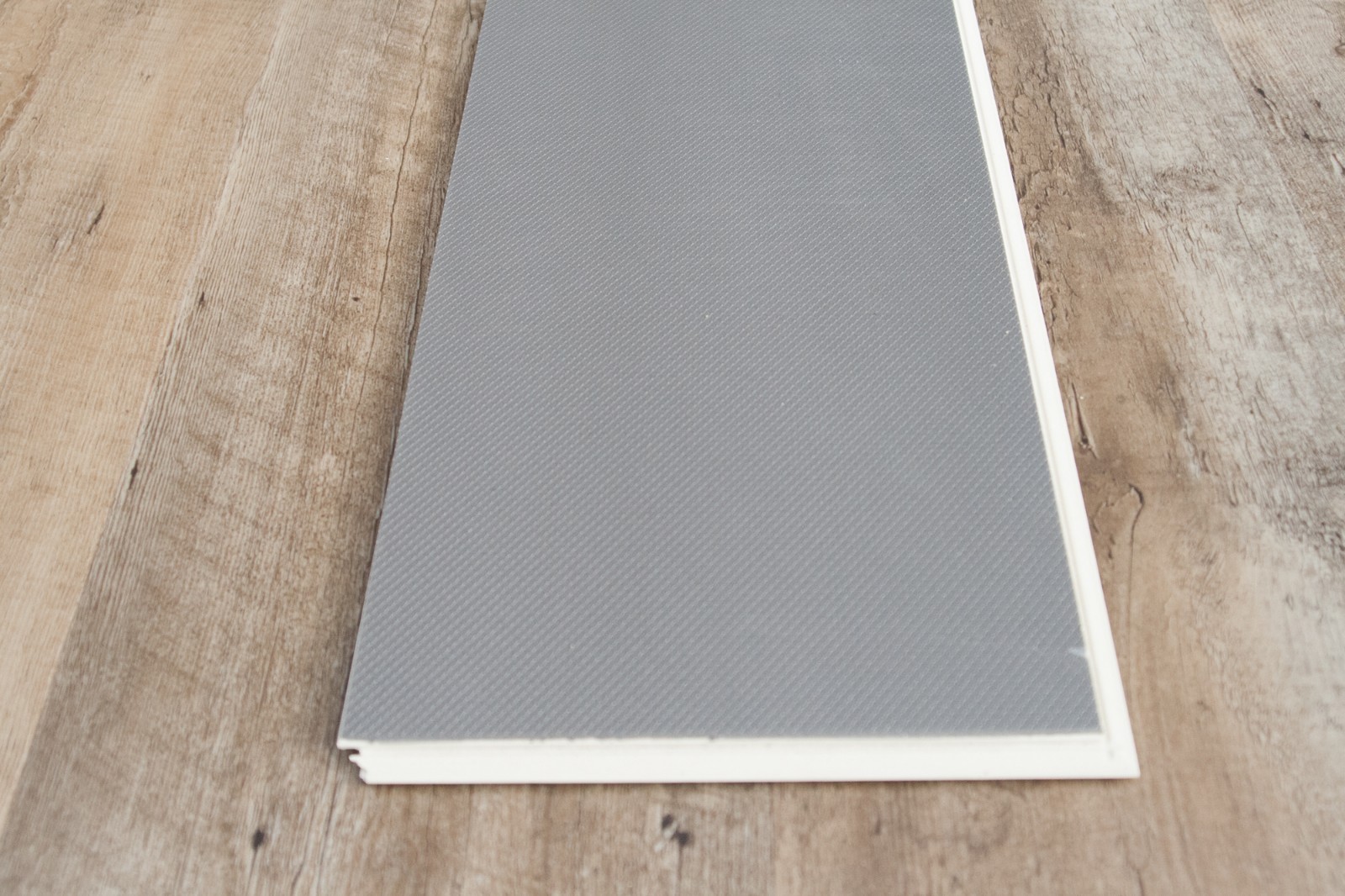 8mm Zion Luxury Vinyl WPC Plank With IXPE Rubber Pad Sample