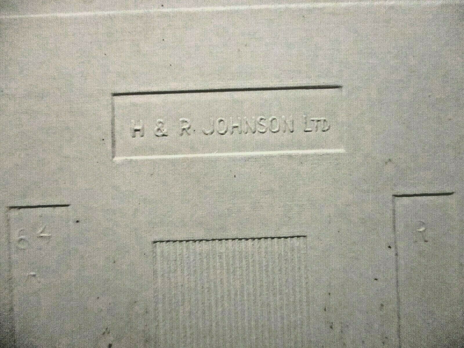 1 Bullnose Wall Tile Johnson England 4-1/4″ Gloss Green Veins Off White Ceramic