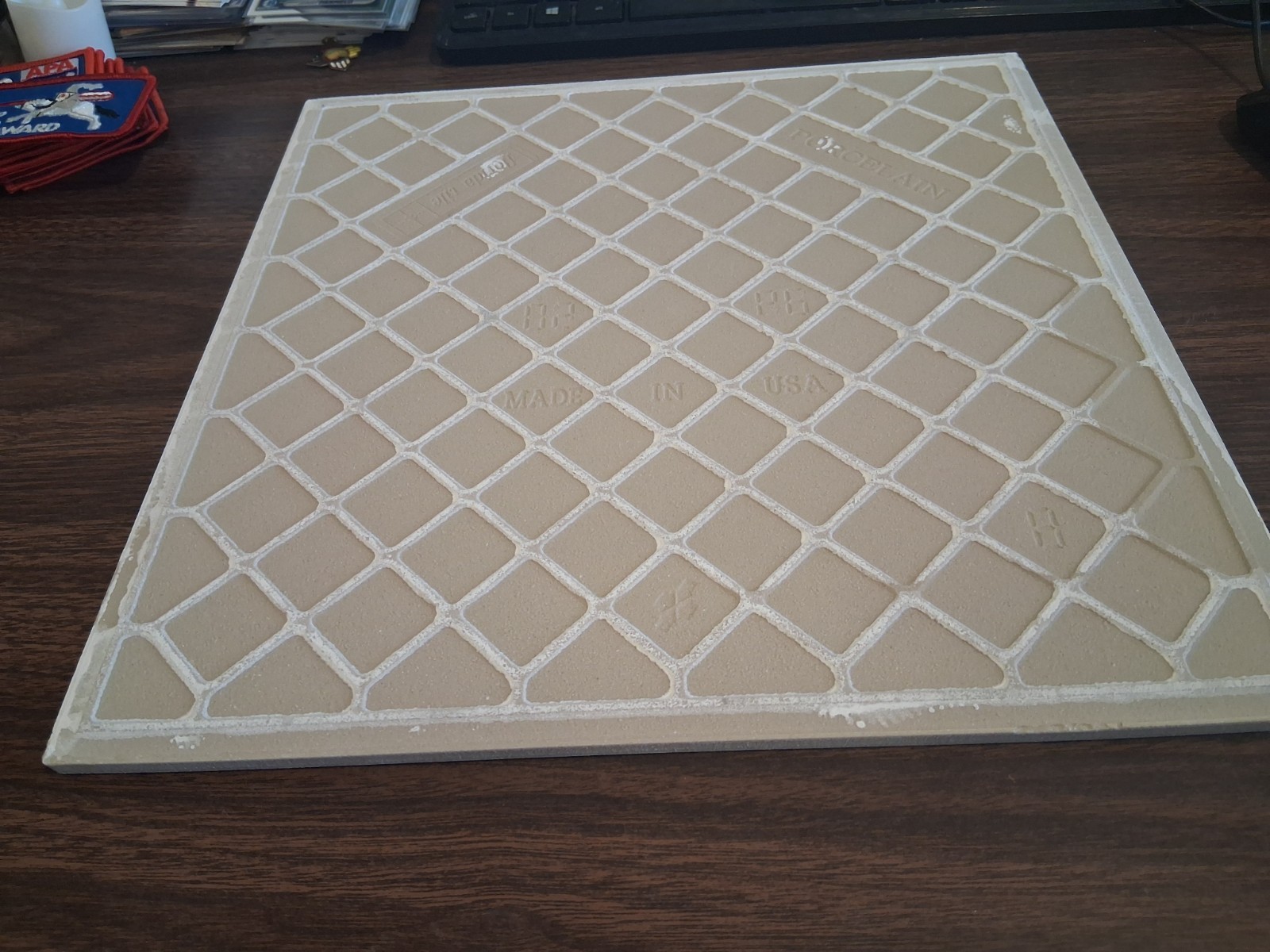 (4 PIECES) FLORIDA TILE CO. 11.75″ x 11.75″ BEIGE PORCELAIN MATTE TILE/USA MADE