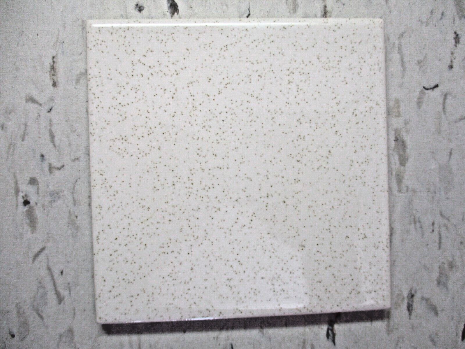1 Wall Tile Ft Florida USA 4-3/8″ 1970 Gloss Brown Speckled Oatmeal on Off White