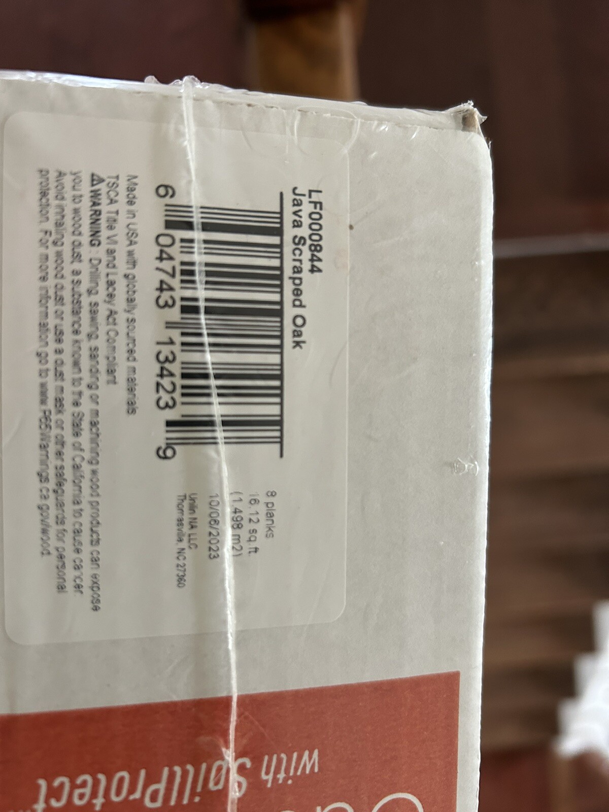 LAMINATE FLOORING, ONE BOX, BRAND NEW, UNOPENED PERGO, JAVA SCRAPED OAK