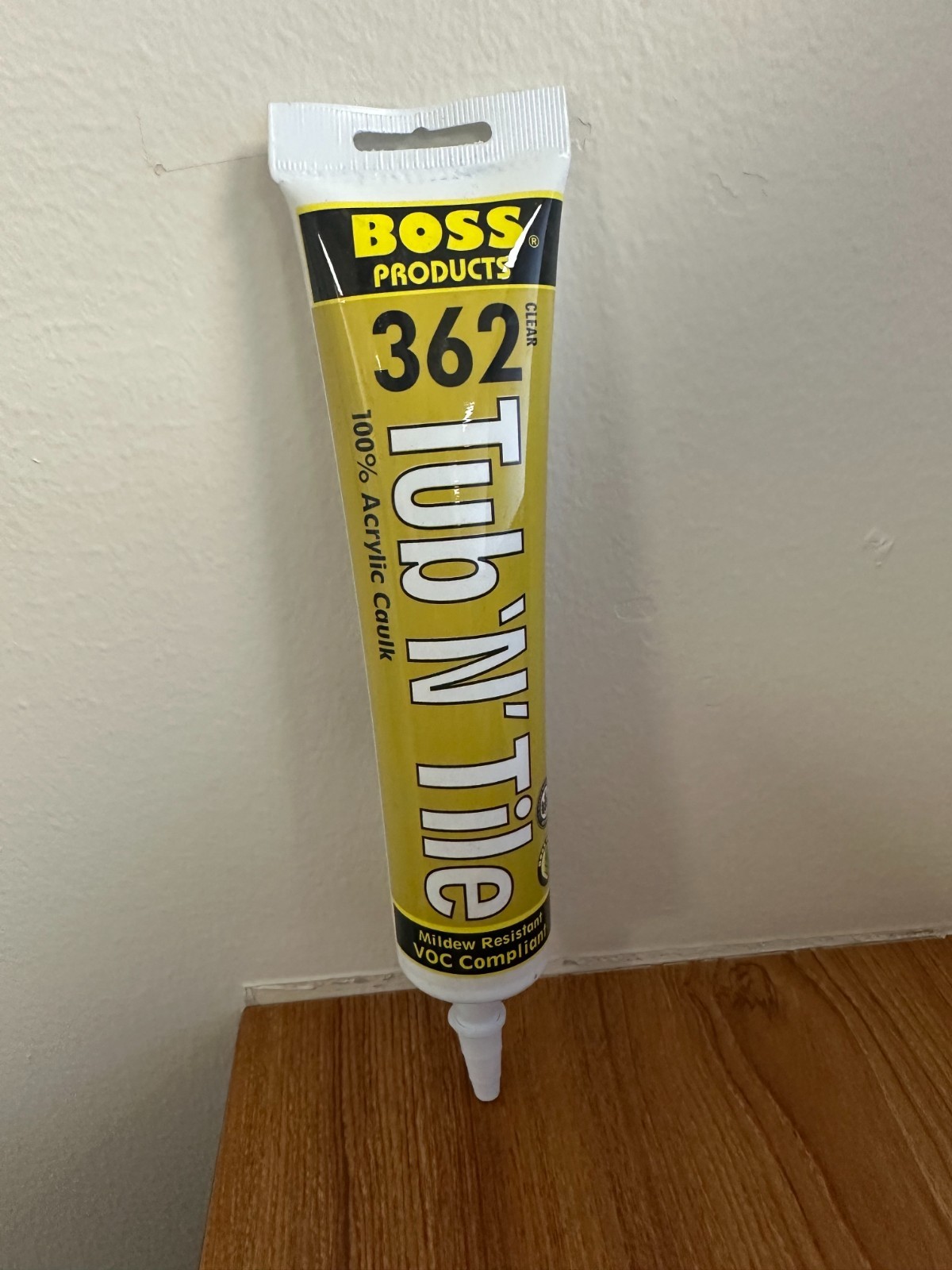BOSS 362 Acrylic Tub ‘N’ Tile Caulk – 5.5 oz. – Clear (13 tubes)