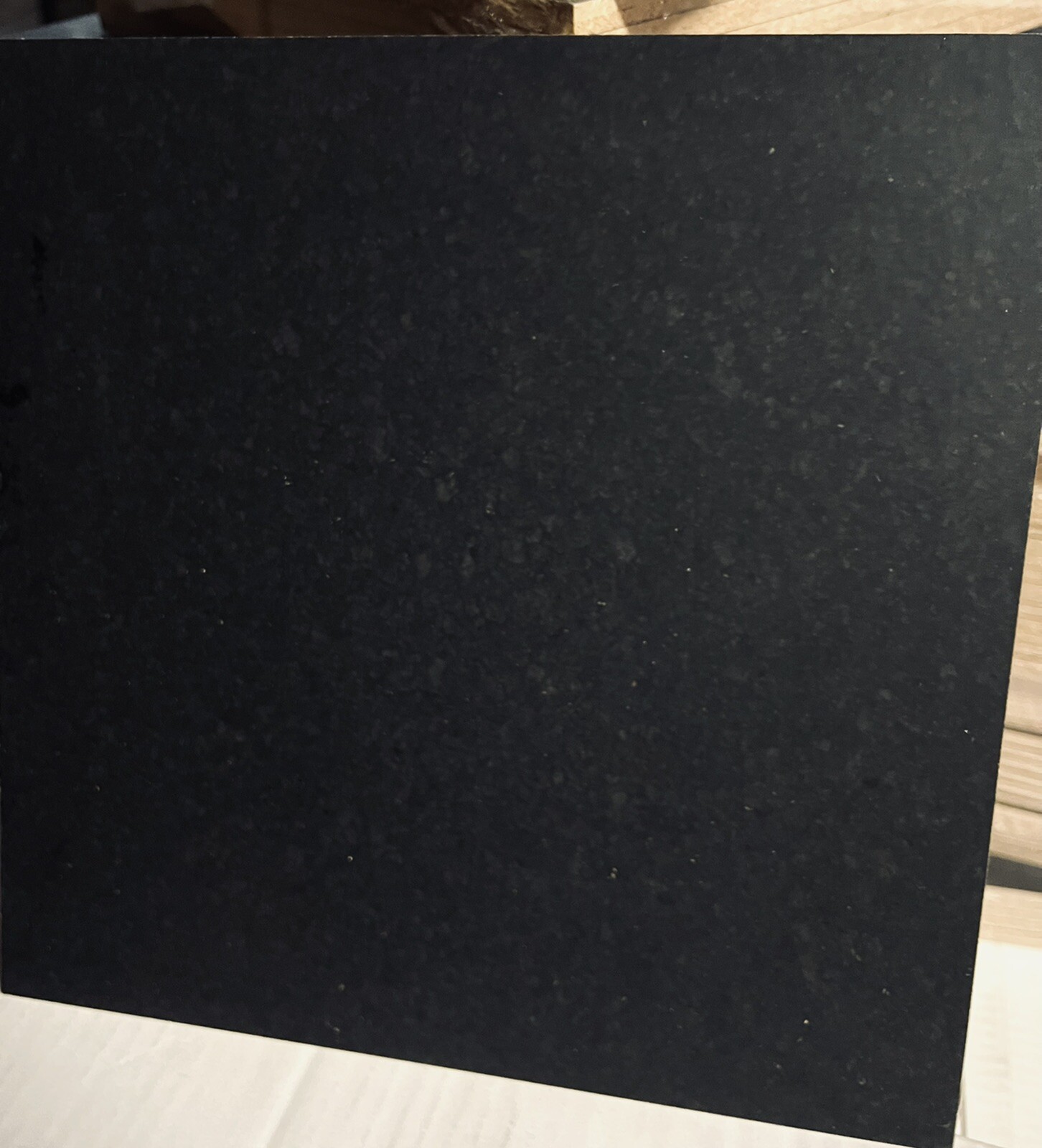 Cork Floor Tile: Sand Black 300mmx300mm (11.81″x11.81″) x 4mm Thick. 106.7 sq ft
