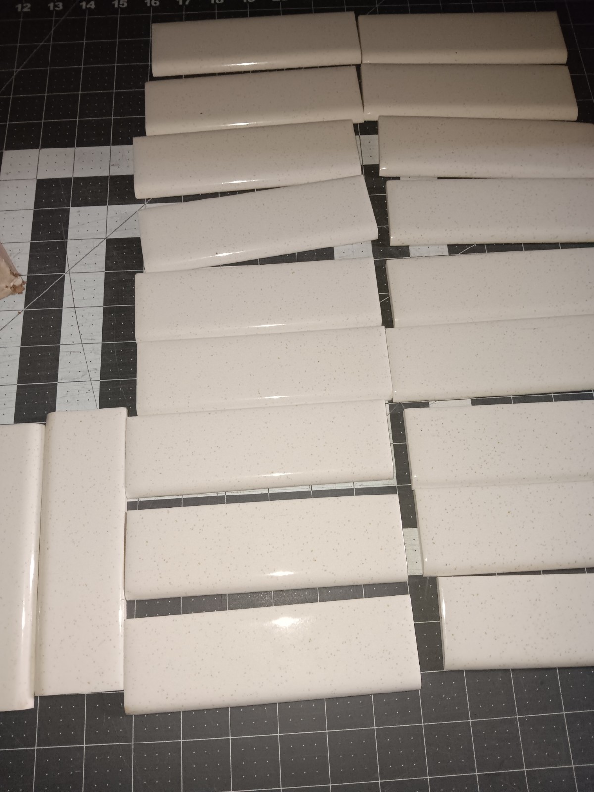 20 pieces Unused Antique Tile 2 x 6 Bullnose Trim GOLDEN SPARKLE Kitchen Bath