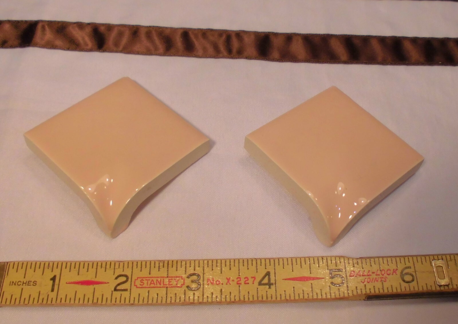 2 pcs. *Suntan Color* Ceramic Bullnose; Radius Inside Corner Trim Tile 2″ X 2″
