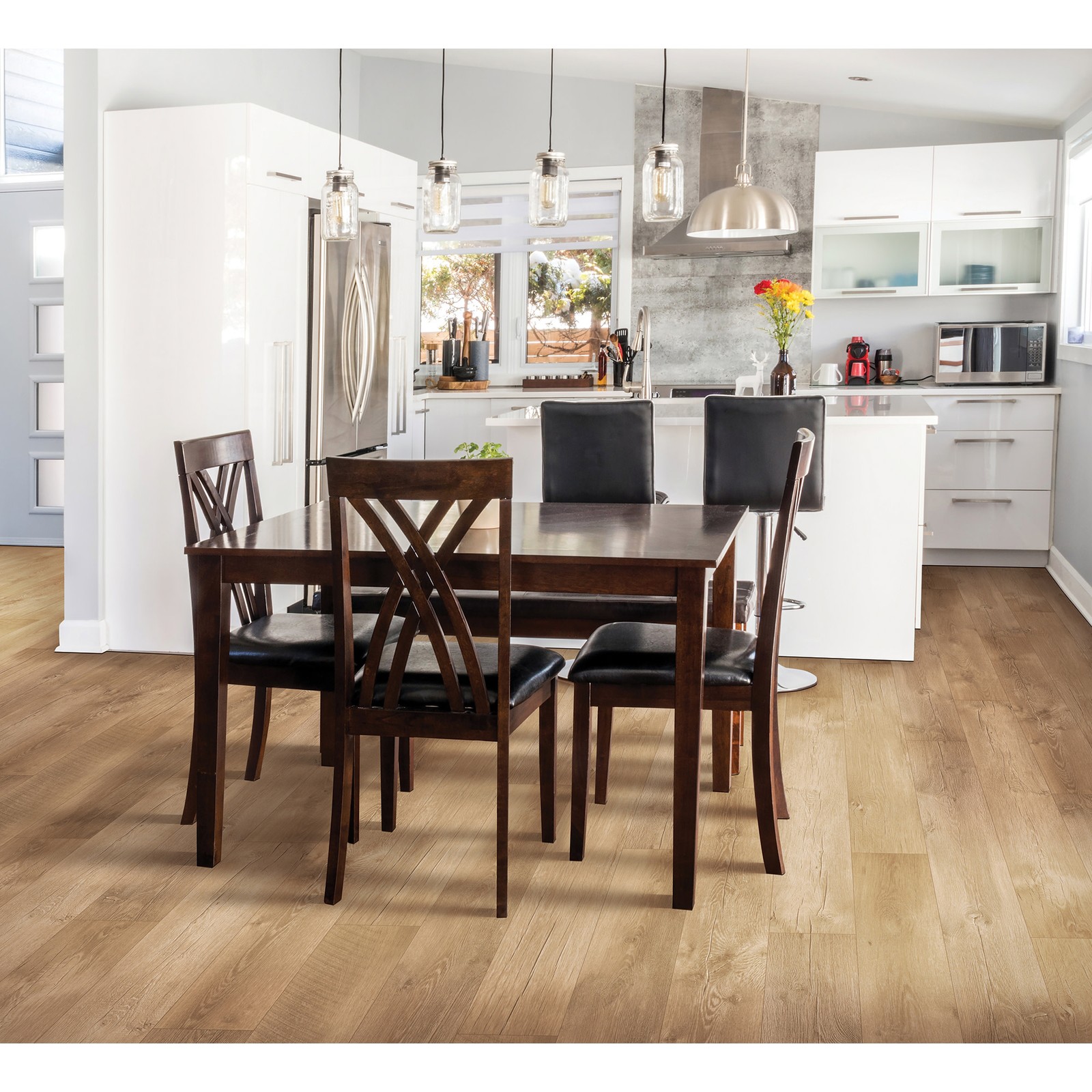 Pergo LPE01-LF017 Classics 7-1/2″W Embossed Laminate Flooring – – Summer Oak